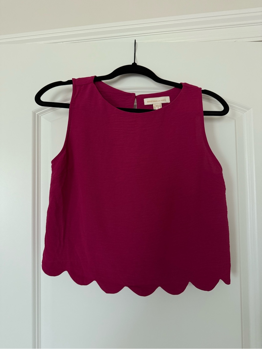 Scallop Hem Sleeveless Top - Magenta